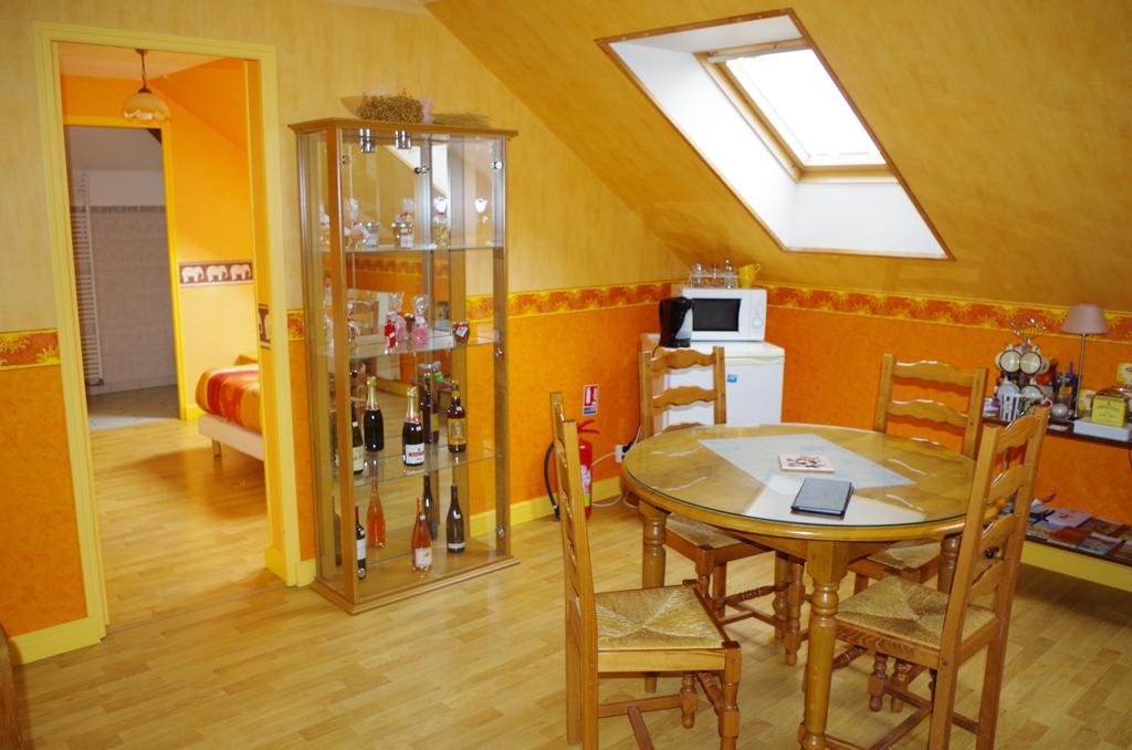 Family Delcour Bed & Breakfast Mailly-Maillet Exterior photo